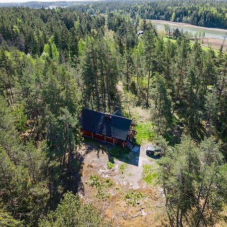Lomahyppaeys Villa Наантали Екстериор снимка