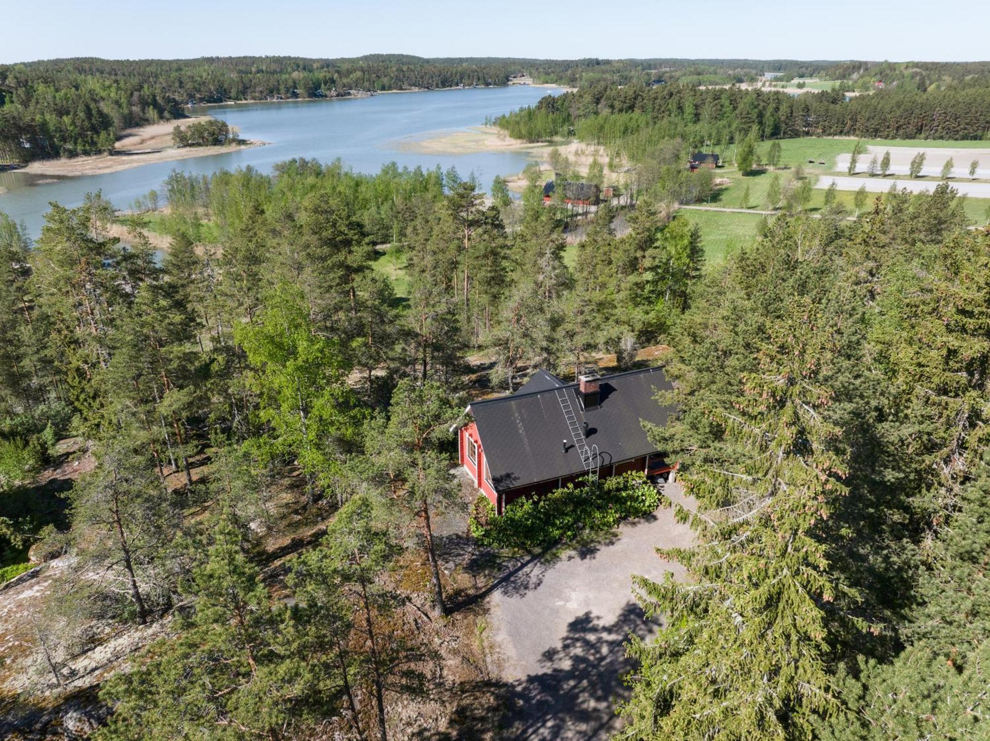 Lomahyppaeys Villa Наантали Екстериор снимка