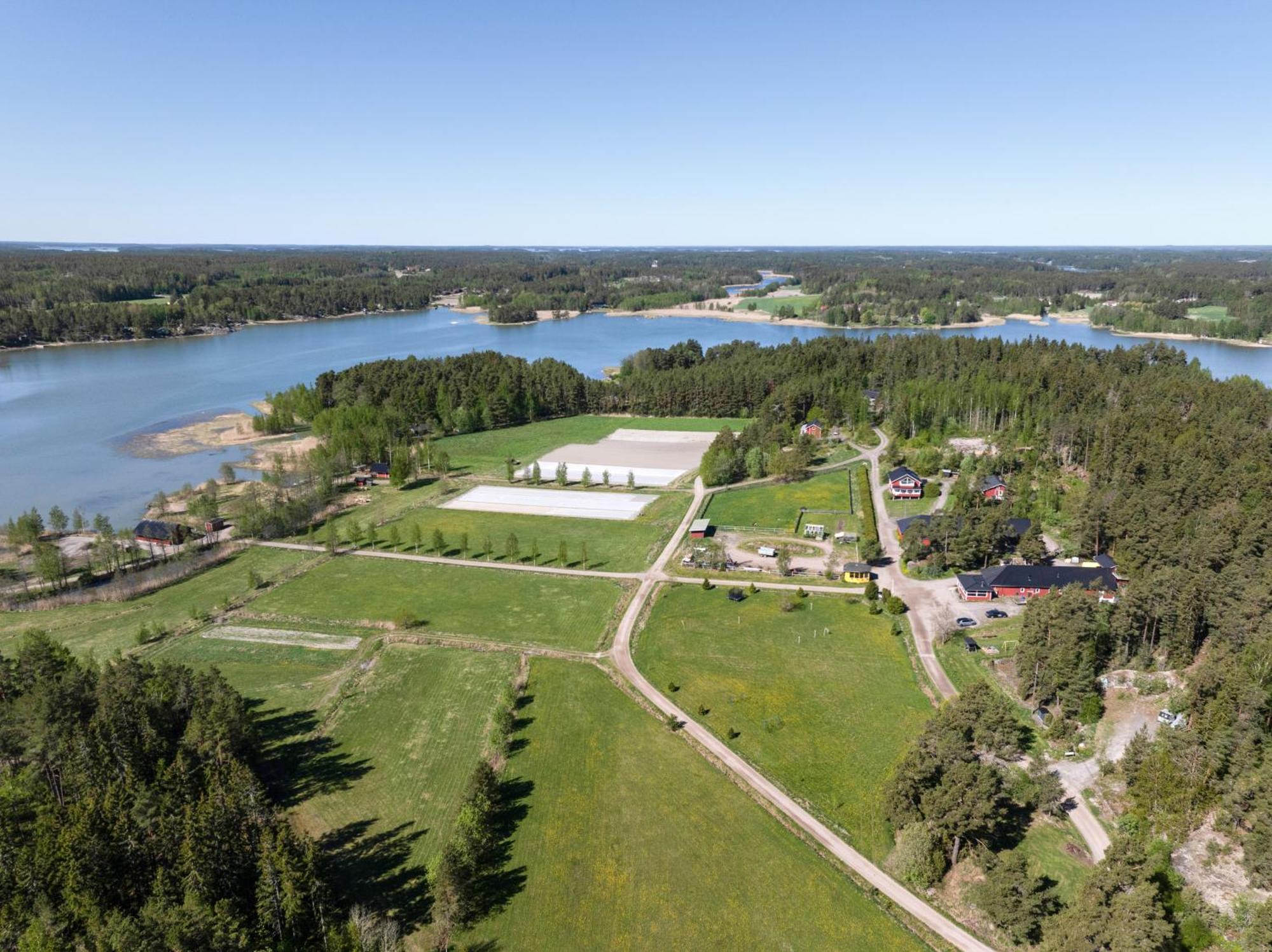 Lomahyppaeys Villa Наантали Екстериор снимка